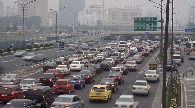 2017年，我國(guó)汽車銷量達(dá)2887.9萬(wàn)輛