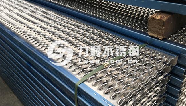 鱷魚(yú)嘴防滑板廠家