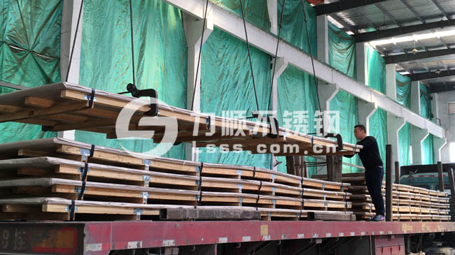 無(wú)錫力順不銹鋼：304不銹鋼拉絲板廠家